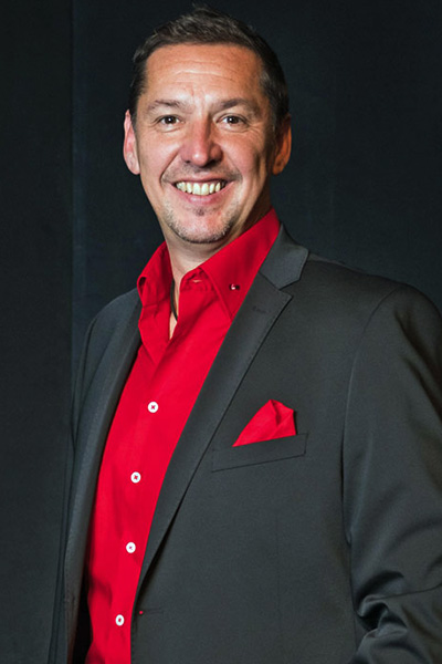 Ingo Sibert: Gesang, Schlagzeug - time4music